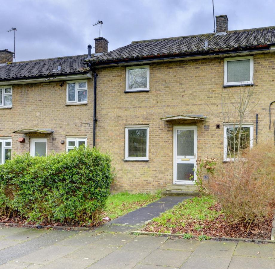 3-bed House, Sleeps 8, Next To Park Northampton